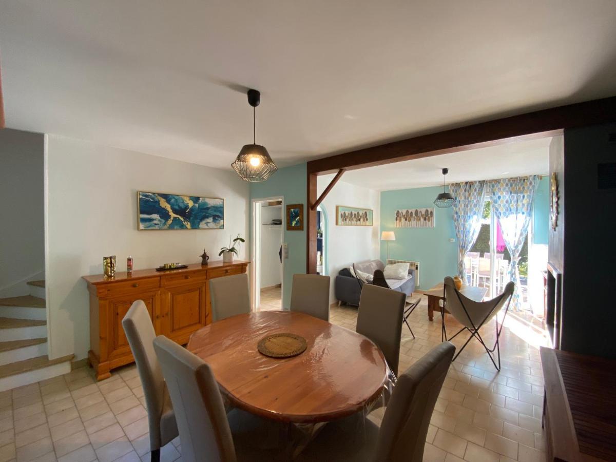 Maison Avec Piscine Et Sauna A Vire Εξωτερικό φωτογραφία