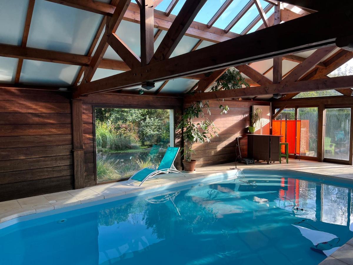 Maison Avec Piscine Et Sauna A Vire Εξωτερικό φωτογραφία