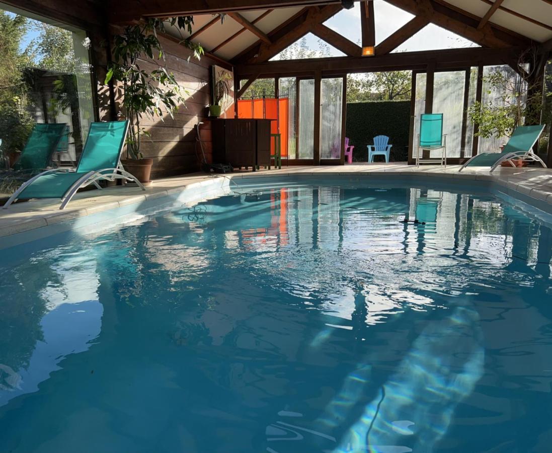 Maison Avec Piscine Et Sauna A Vire Εξωτερικό φωτογραφία