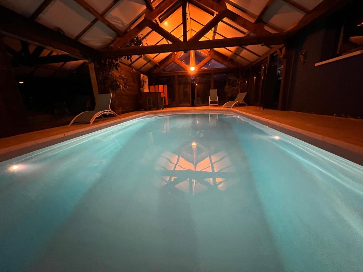 Maison Avec Piscine Et Sauna A Vire Εξωτερικό φωτογραφία