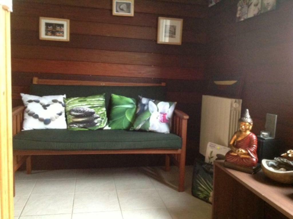 Maison Avec Piscine Et Sauna A Vire Εξωτερικό φωτογραφία